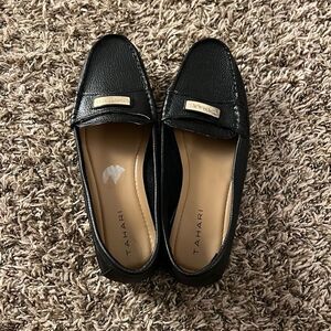 New Tahari Loafers READ DESCRIPTION